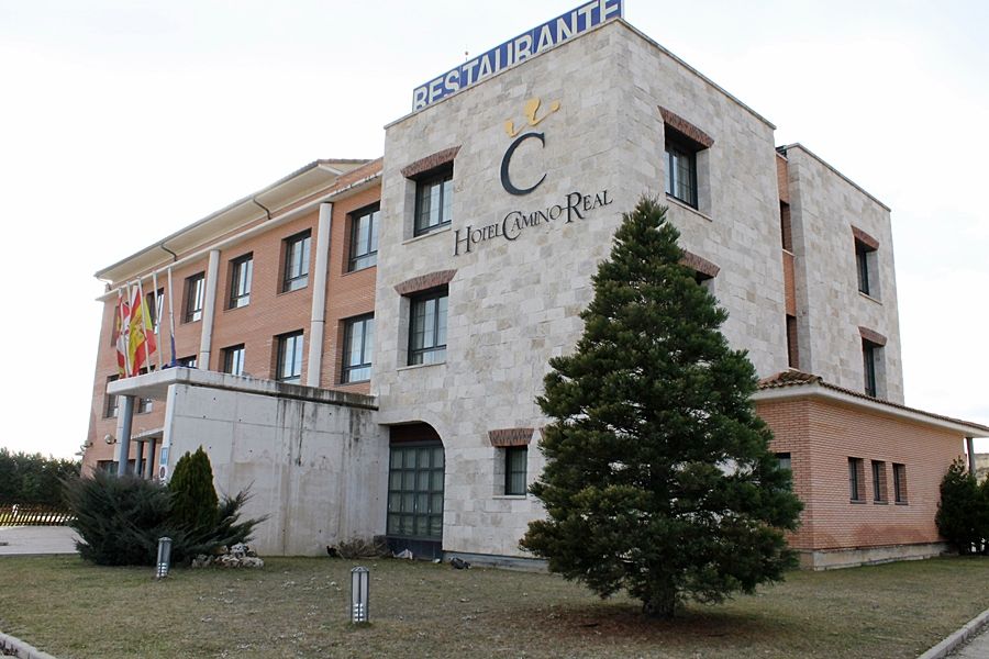 Hotel Camino Real Dueñas Exterior foto